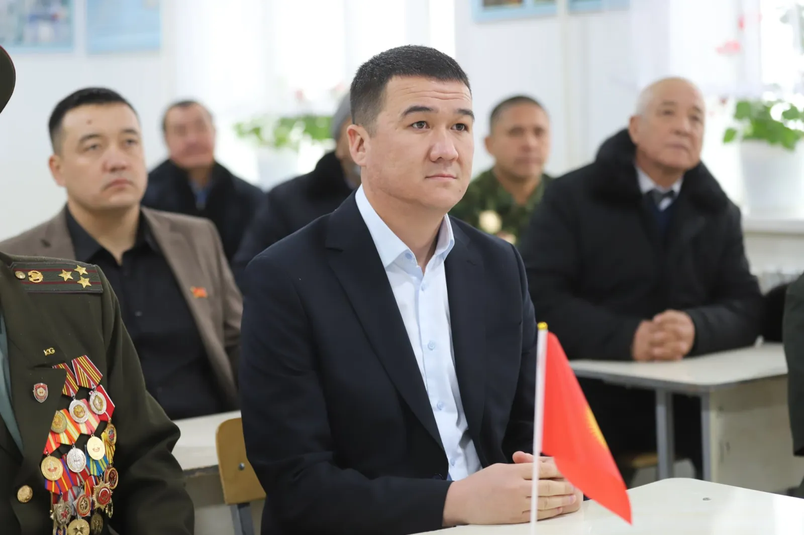 Бүгүн Манас шаарындагы Иманалы Сатыбаев атындагы №19 орто мектебинде аскерге чейинки даярдоо кабинети ачылды.