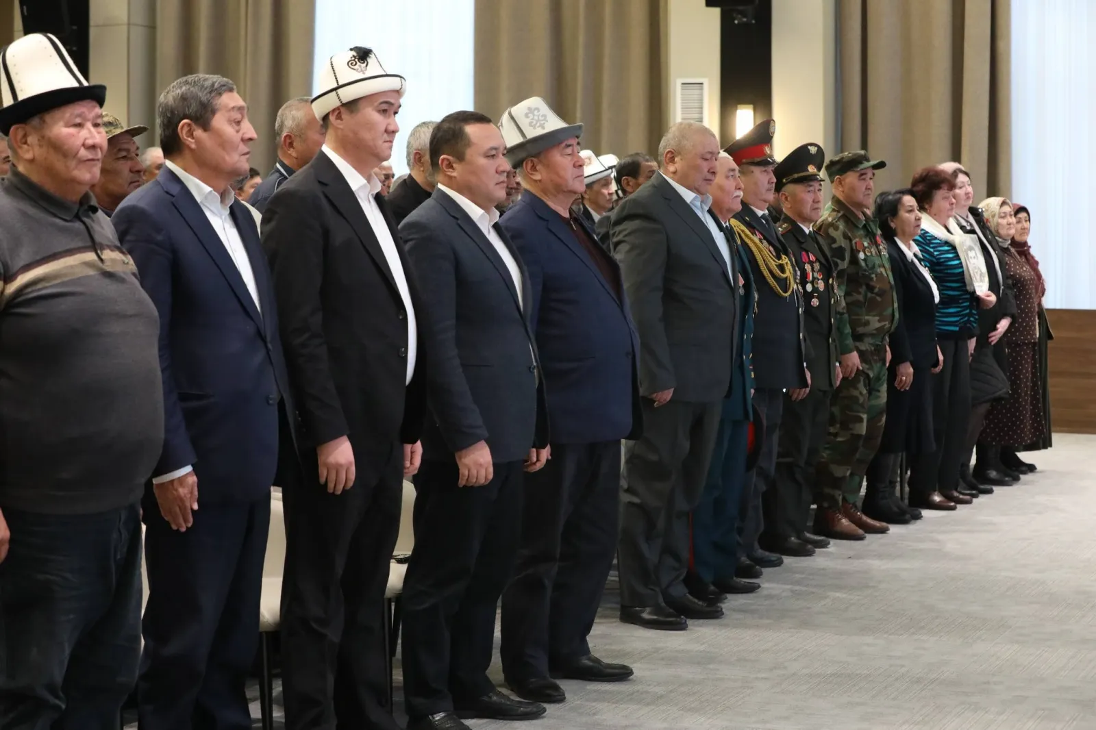 СОВЕТТИК АСКЕРЛЕРДИН ООГАН ЖЕРГЕСИНЕН ЧЫГАРЫЛГАНДЫГЫНЫН 37 ЖЫЛДЫГЫ БЕЛГИЛЕНДИ