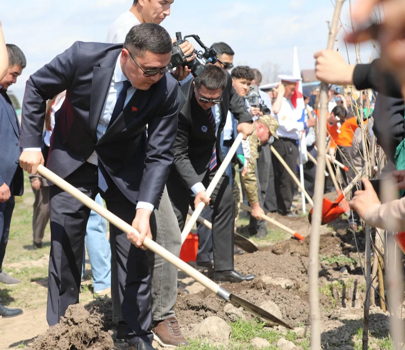 “ТЫНЧТЫК БАГЫ” АКЦИЯСЫНЫН АЛКАГЫНДА 150 ТҮП КӨЧӨТ ОТУРГУЗУЛДУ