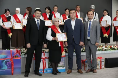 "ЖЫЛДЫН МЫКТЫ МУГАЛИМИ - 2026" СЫНАГЫНЫН ШААРДЫК ЭТАБЫ ЖЫЙЫНТЫКТАЛДЫ