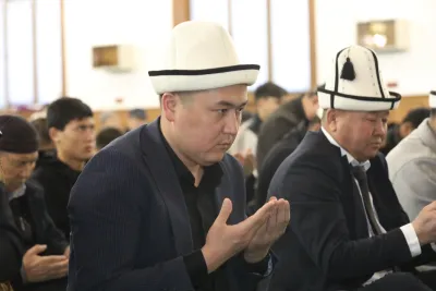 Төрага Аскат Талант уулу “Аалым Мусулманкул ажы” мечитинде Айт намазга катышты
