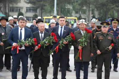 ТӨРАГА 7-Апрель – Элдик революцияда курман болгон жарандарды эскерүү иш-чарасына катышты